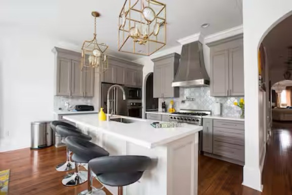 Kitchen island in New Orleans