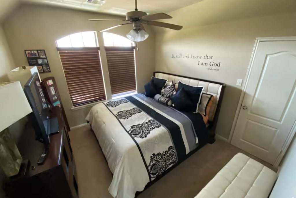 Bedroom in Pearland