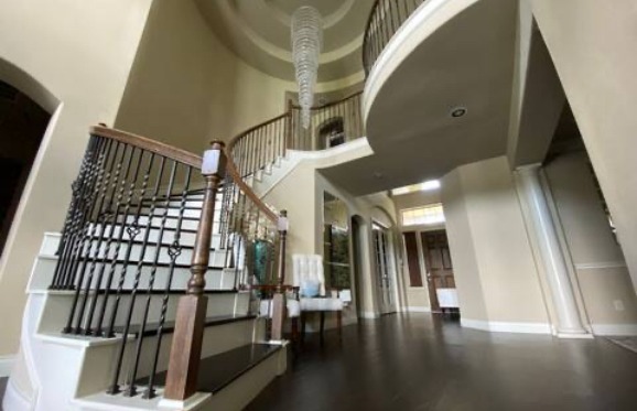 Staircase and entry in Pearland